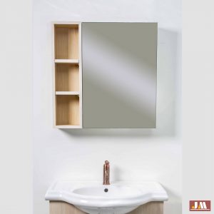 【不放過任何空間做收納　＃案例分享：木紋開放鏡櫃】
在浴室空間有限的前提下，要做好收納，
勢必就得將每一吋空間都利用到極致。
　　
今天要介紹的這款 #