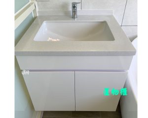 專屬於您的訂做浴櫃，打造獨一無二的繽紛浴室~